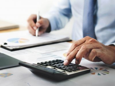 Ce qu’il faut savoir avant de travailler avec un expert comptable en ligne